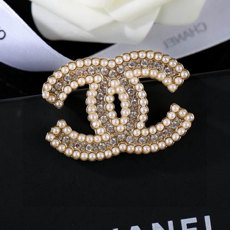 Chanel Brooch 05yxs128